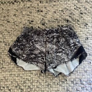 Lululemon Hotty Hot Short